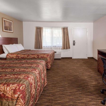 Travelodge By Wyndham Hemet Ca Kültér fotó