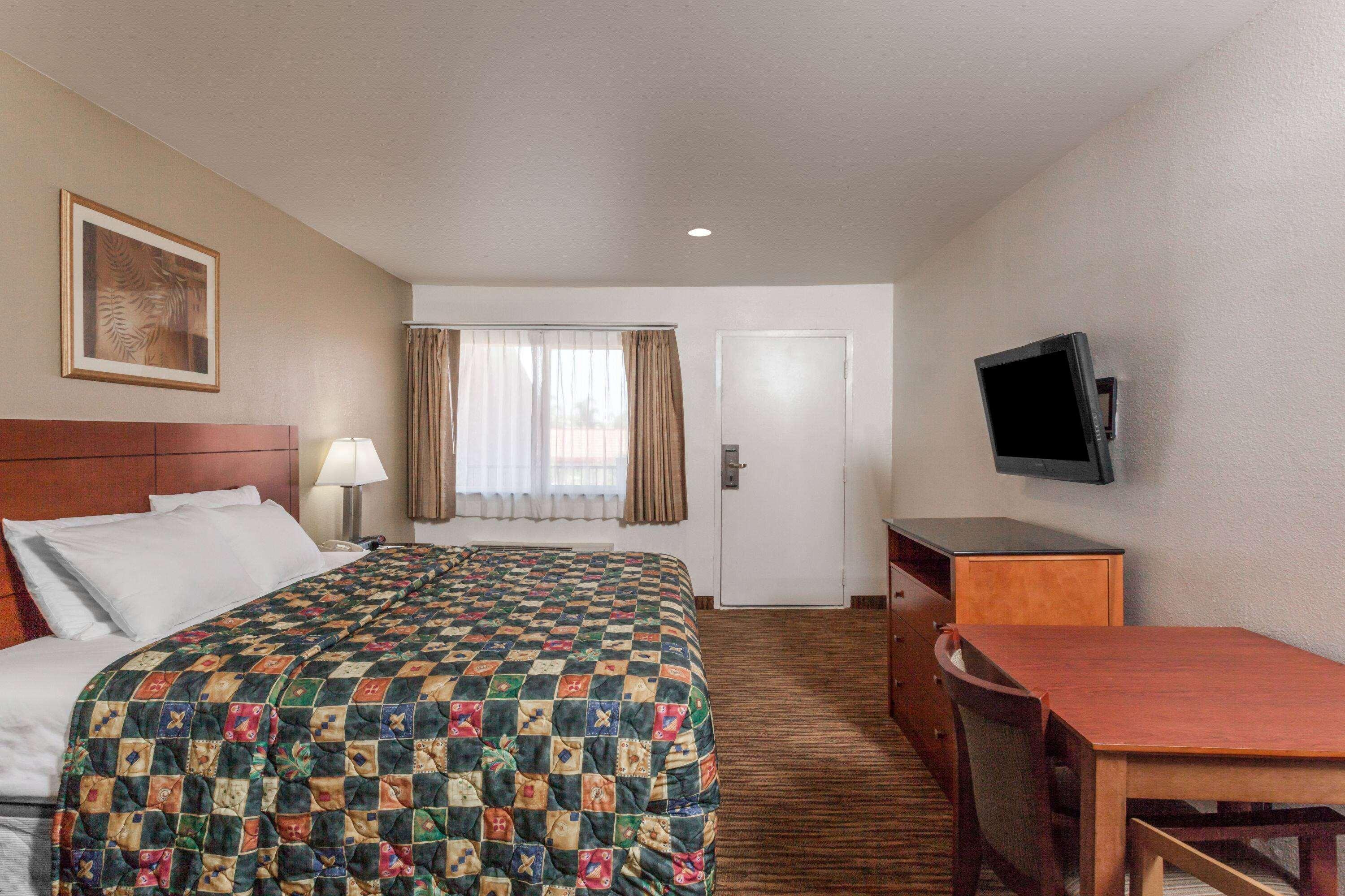 Travelodge By Wyndham Hemet Ca Kültér fotó