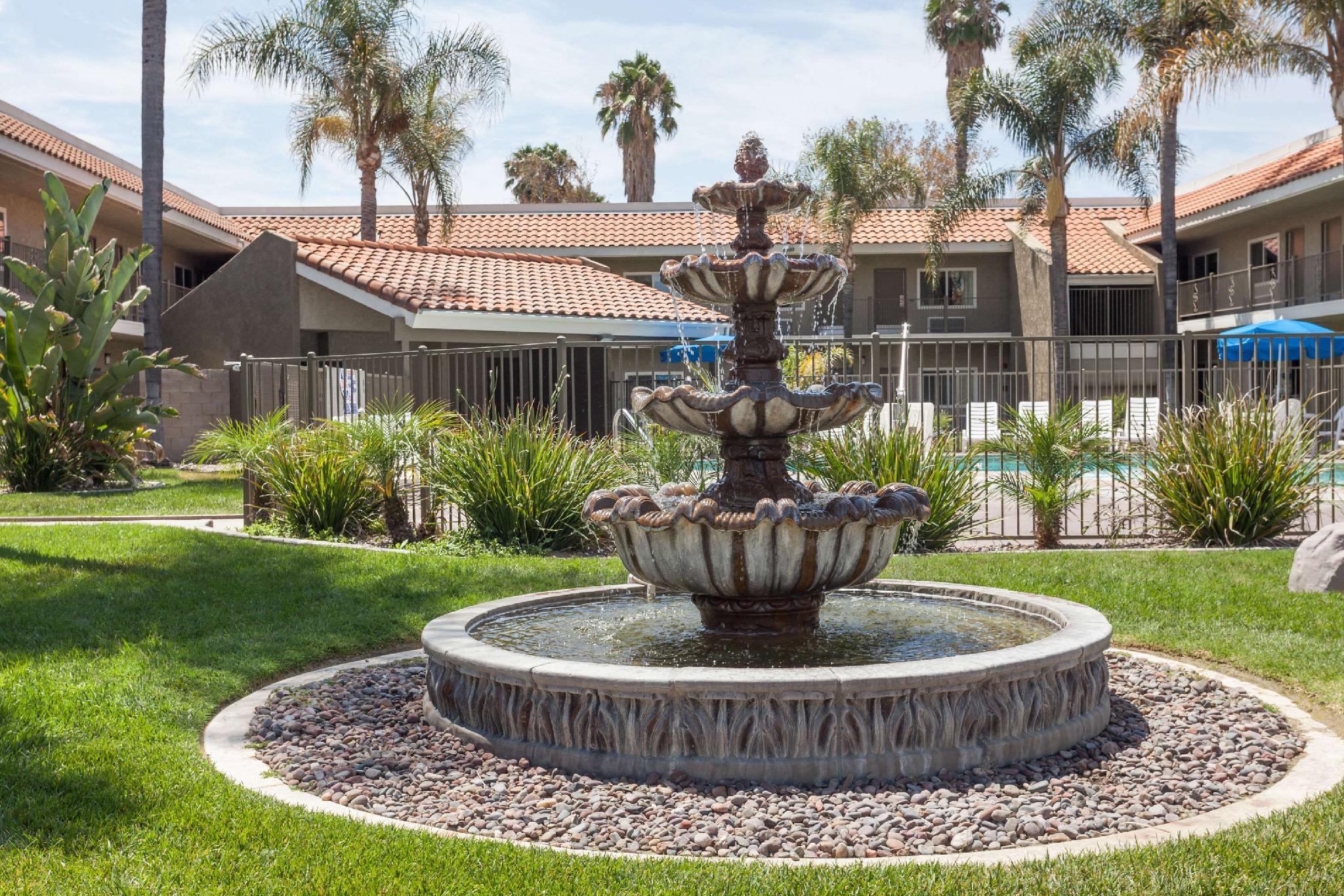 Travelodge By Wyndham Hemet Ca Kültér fotó