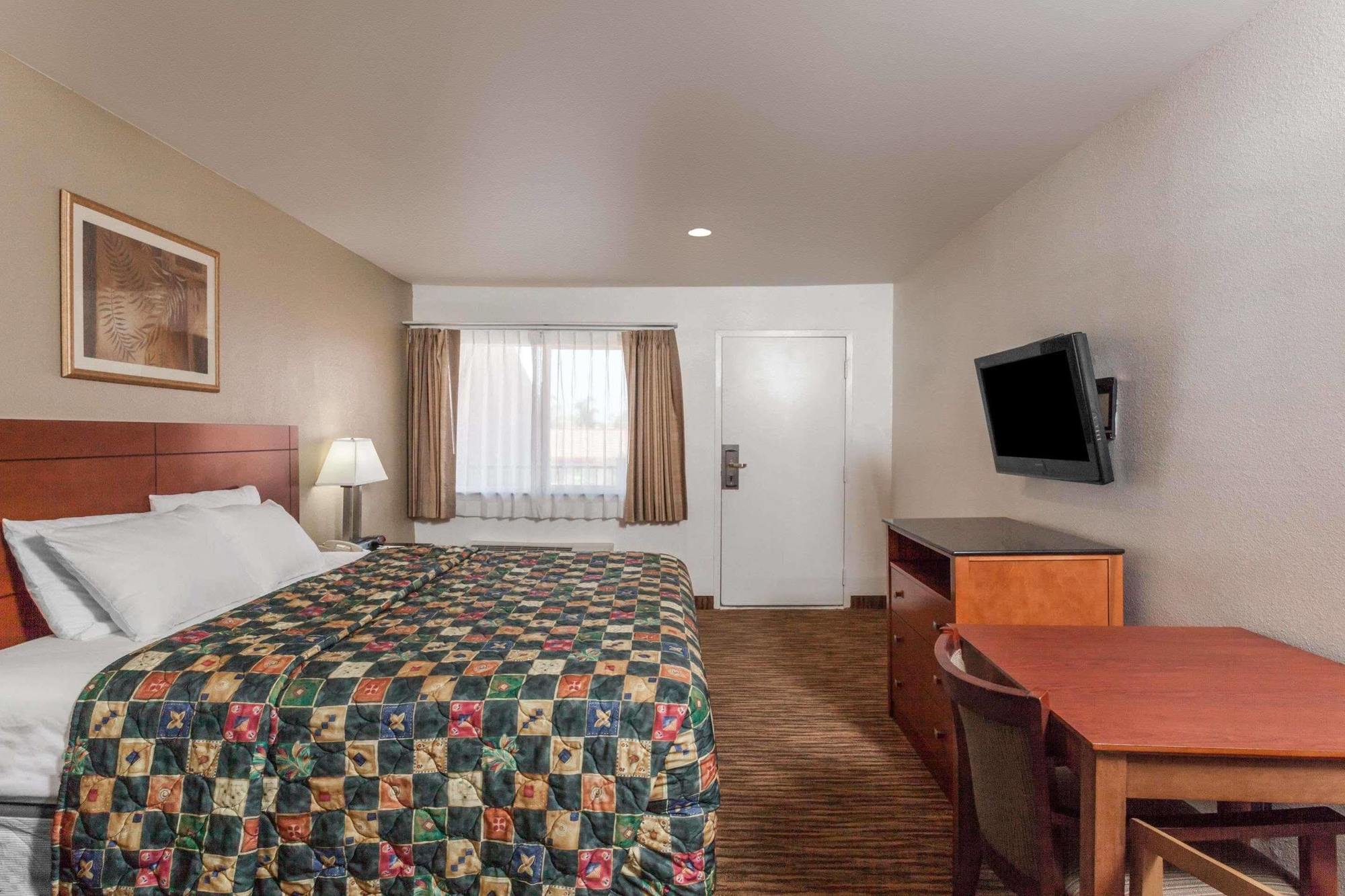 Travelodge By Wyndham Hemet Ca Kültér fotó